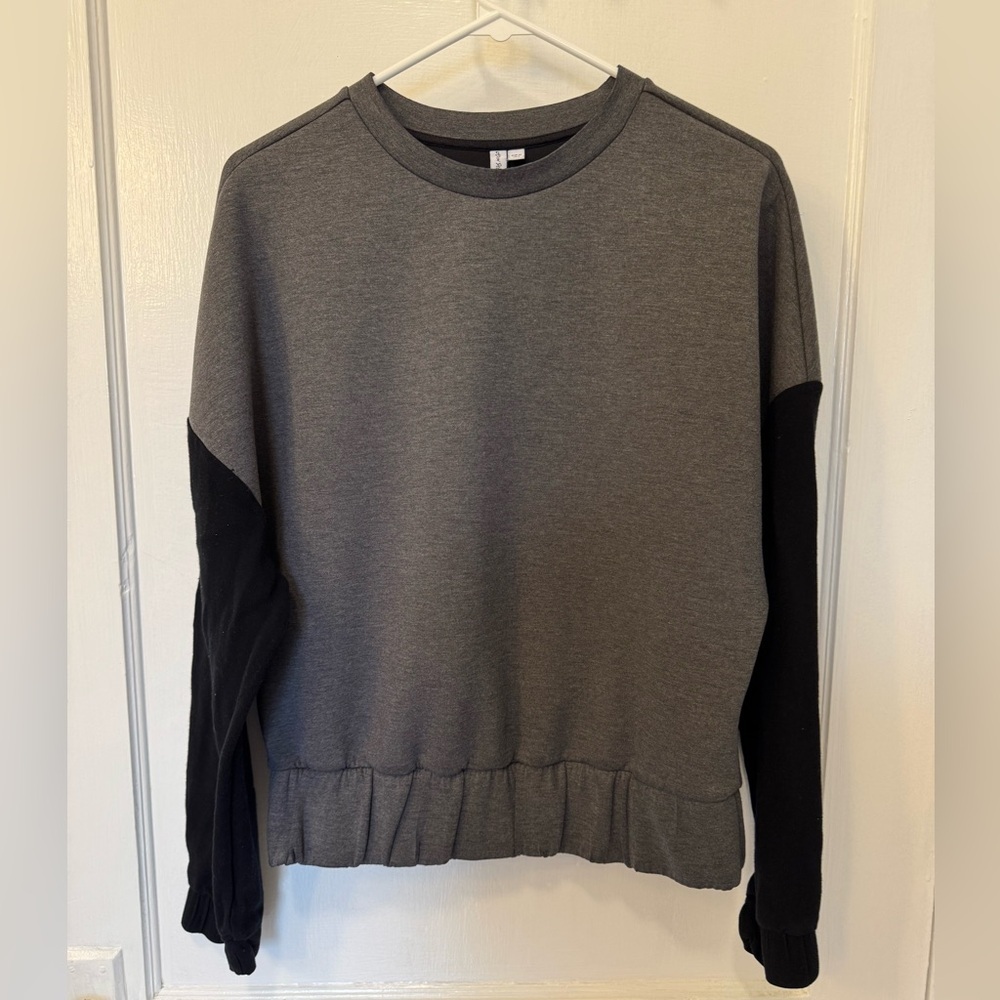 & Other Stories Colorblock Two Tone Chiffon Sleeve Crewnneck Sweater Grey Black - Picture 1 of 8